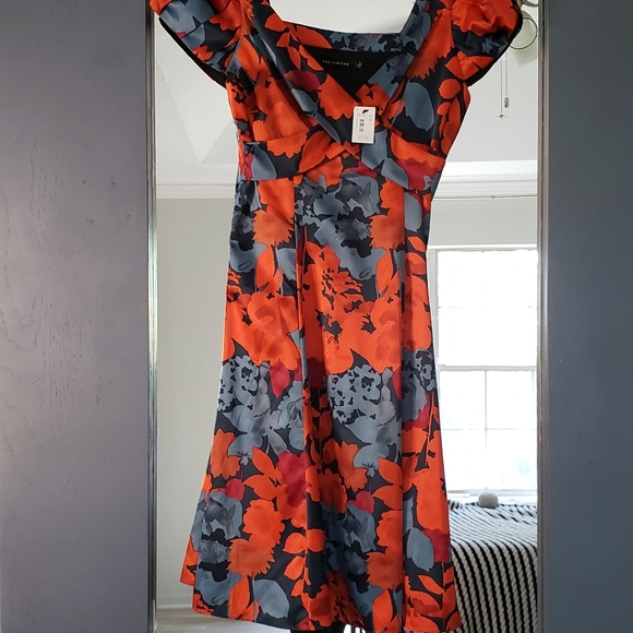 NWT**The Limited Silk Floral Dress - Picture 3 of 3